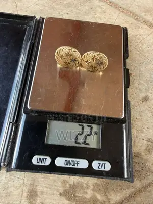Earring Gôłd Available and Ring