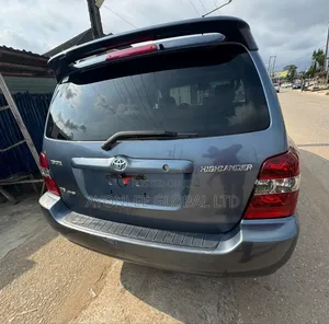 Toyota Highlander 2004 Blue