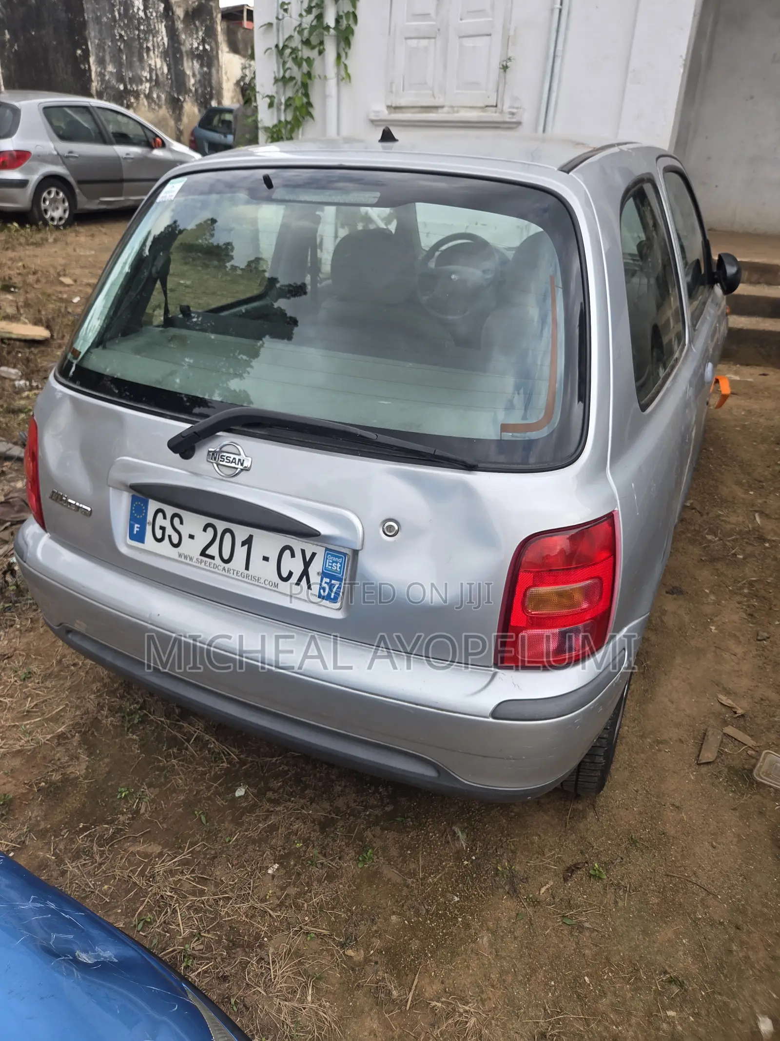 Nissan Micra 2000 Gray