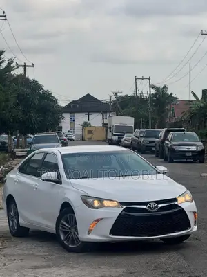 Toyota Camry 2016 White