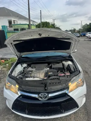 Toyota Camry 2016 White
