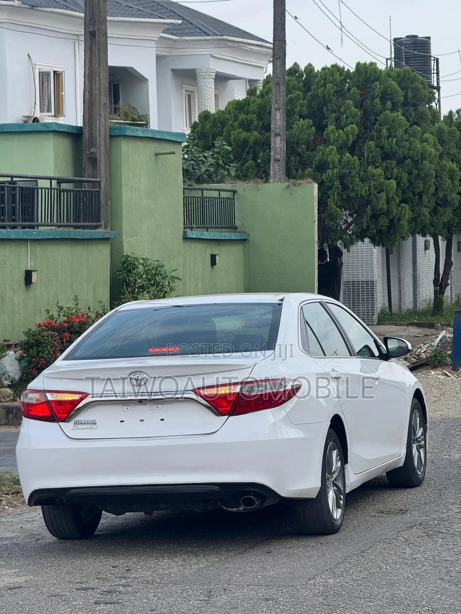 Toyota Camry 2016 White