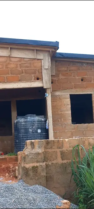 6bdrm House in Faith Mediplex, Ikpoba-Okha for sale