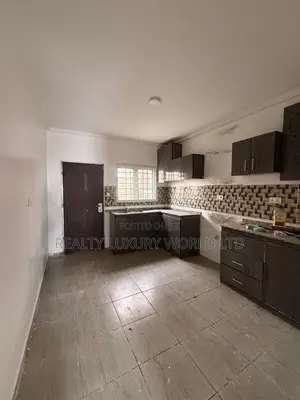 4bdrm Duplex in Life Camp for rent