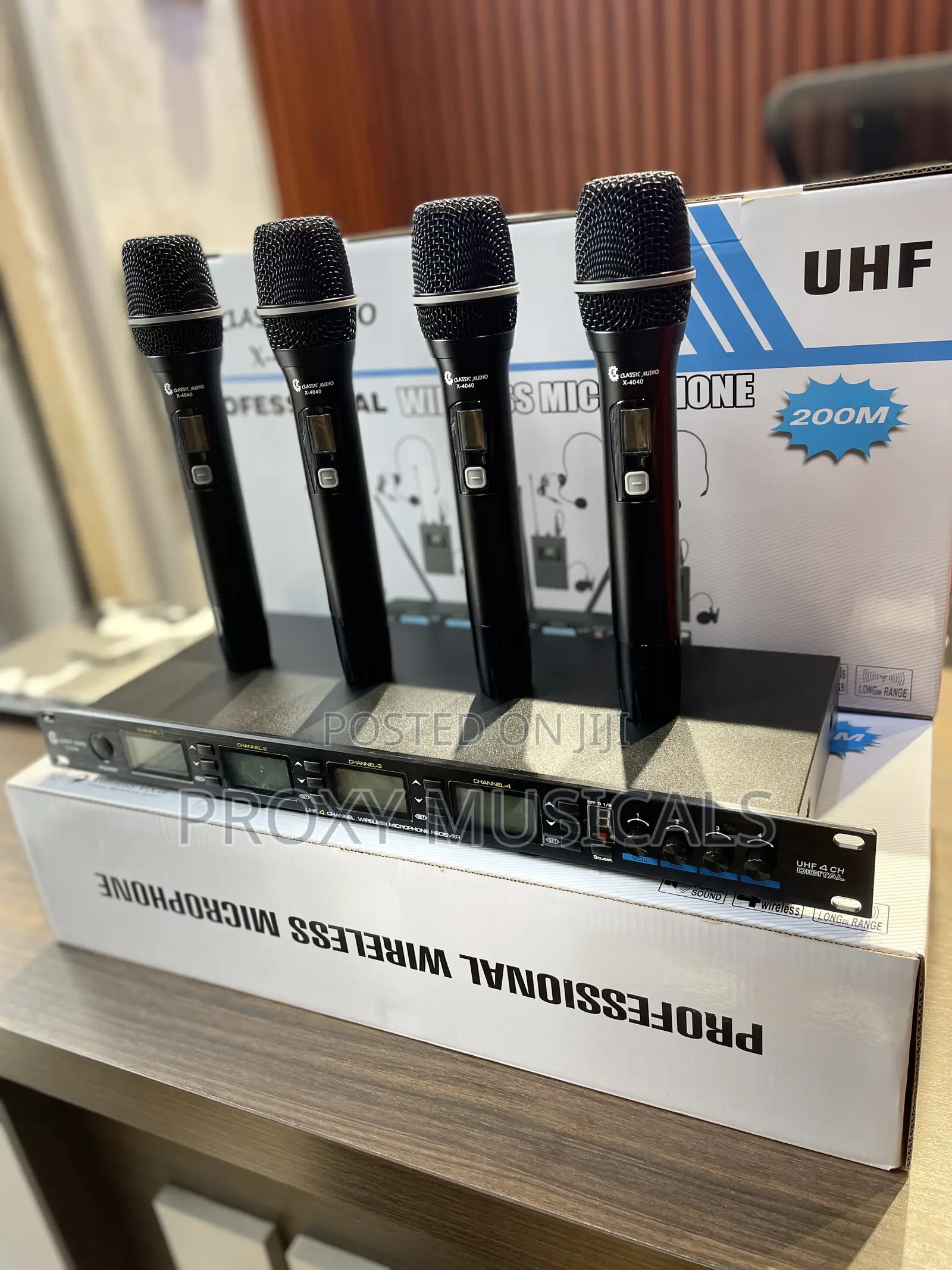 Classic Audio CA 4-in-1 Wireless Microphone System