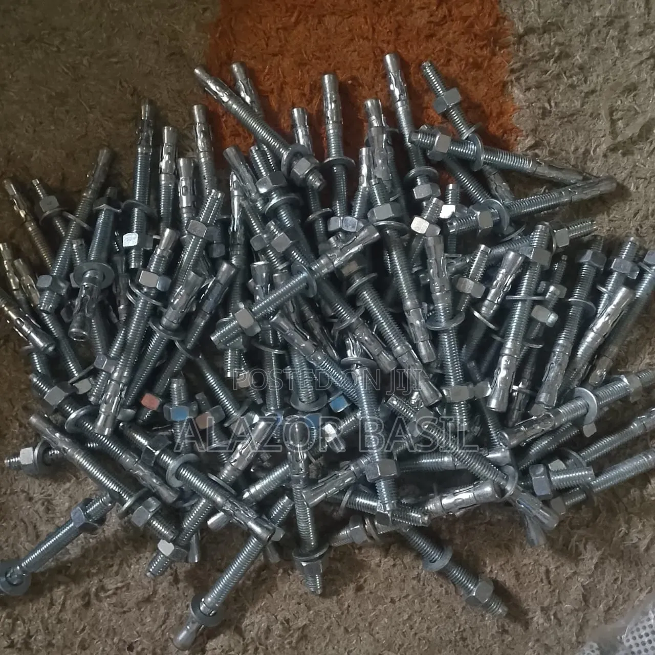 Foundation HitiBolt