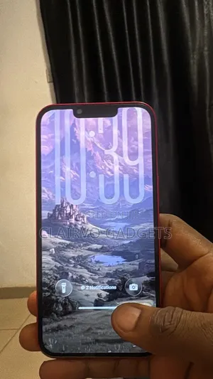 Apple iPhone 13 128 GB Red