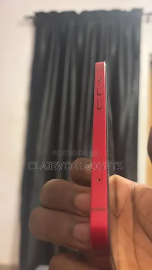 Apple iPhone 13 128 GB Red