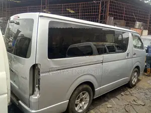 Toyota HiAce 2012 Silver