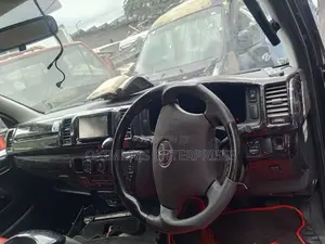 Toyota HiAce 2012 Silver