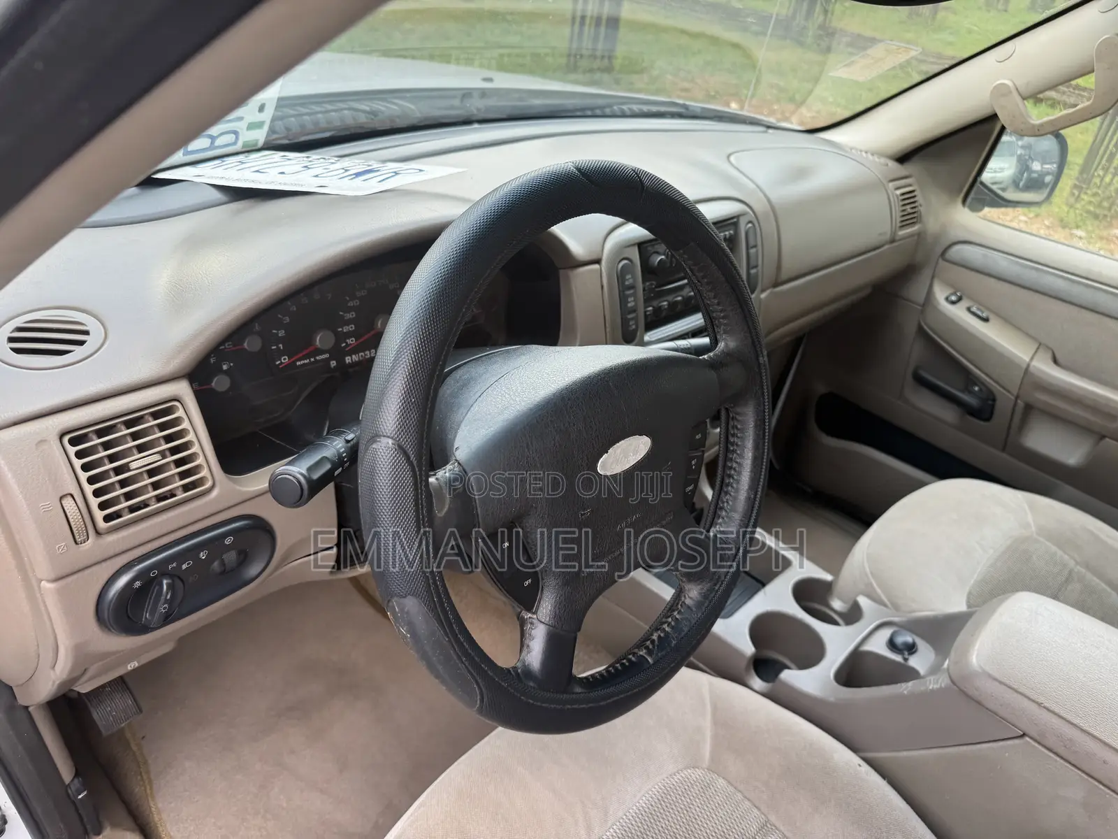 Ford Explorer 2004 White