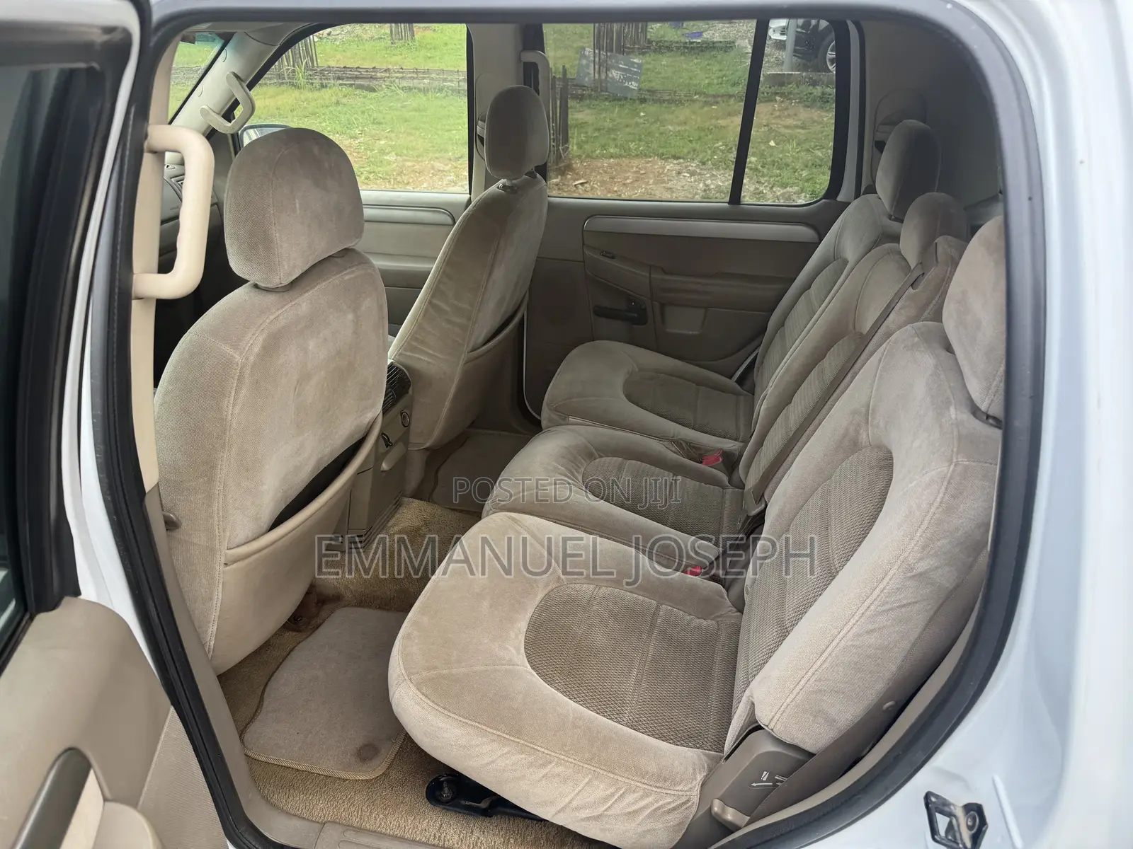 Ford Explorer 2004 White