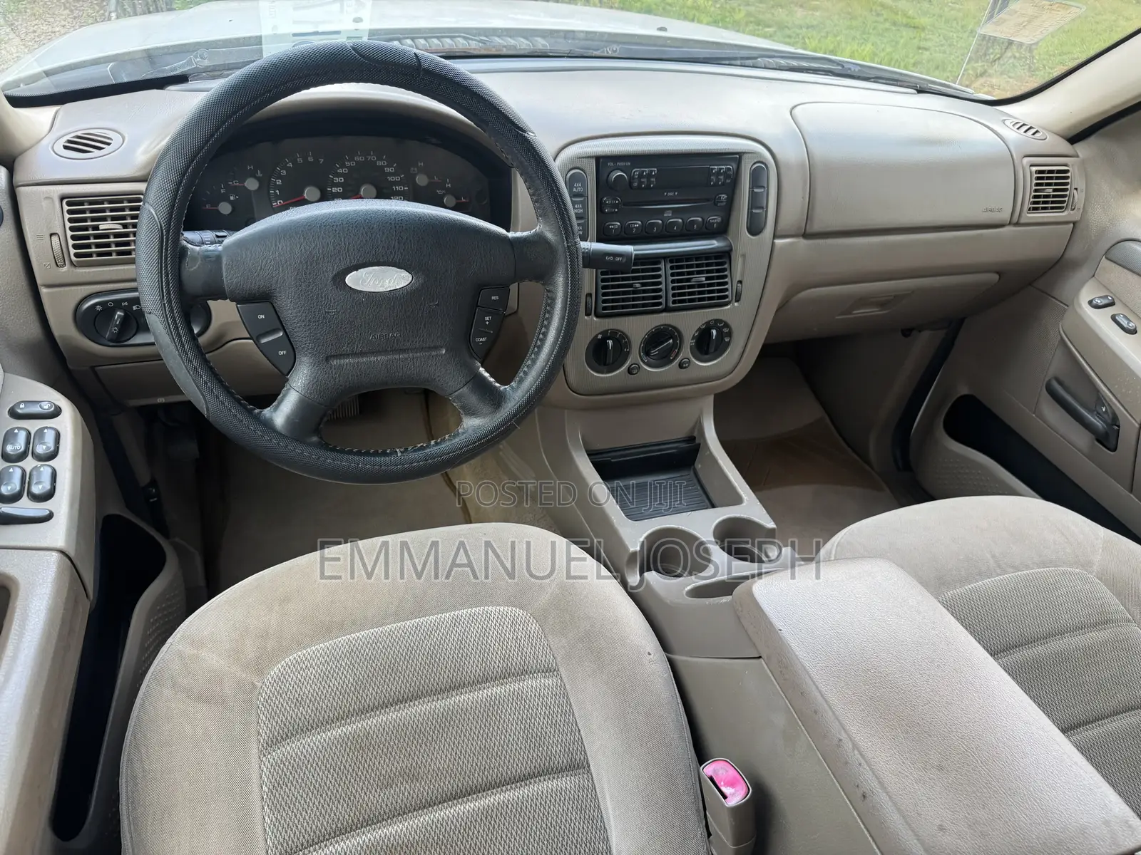 Ford Explorer 2004 White