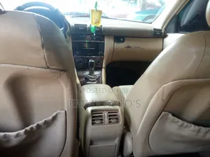 Mercedes-Benz C240 2006 Gold