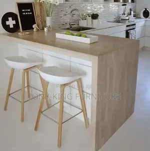 High Standard White Bar Kitchen Stools