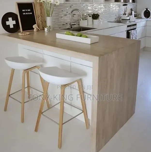 High Standard White Bar Kitchen Stools
