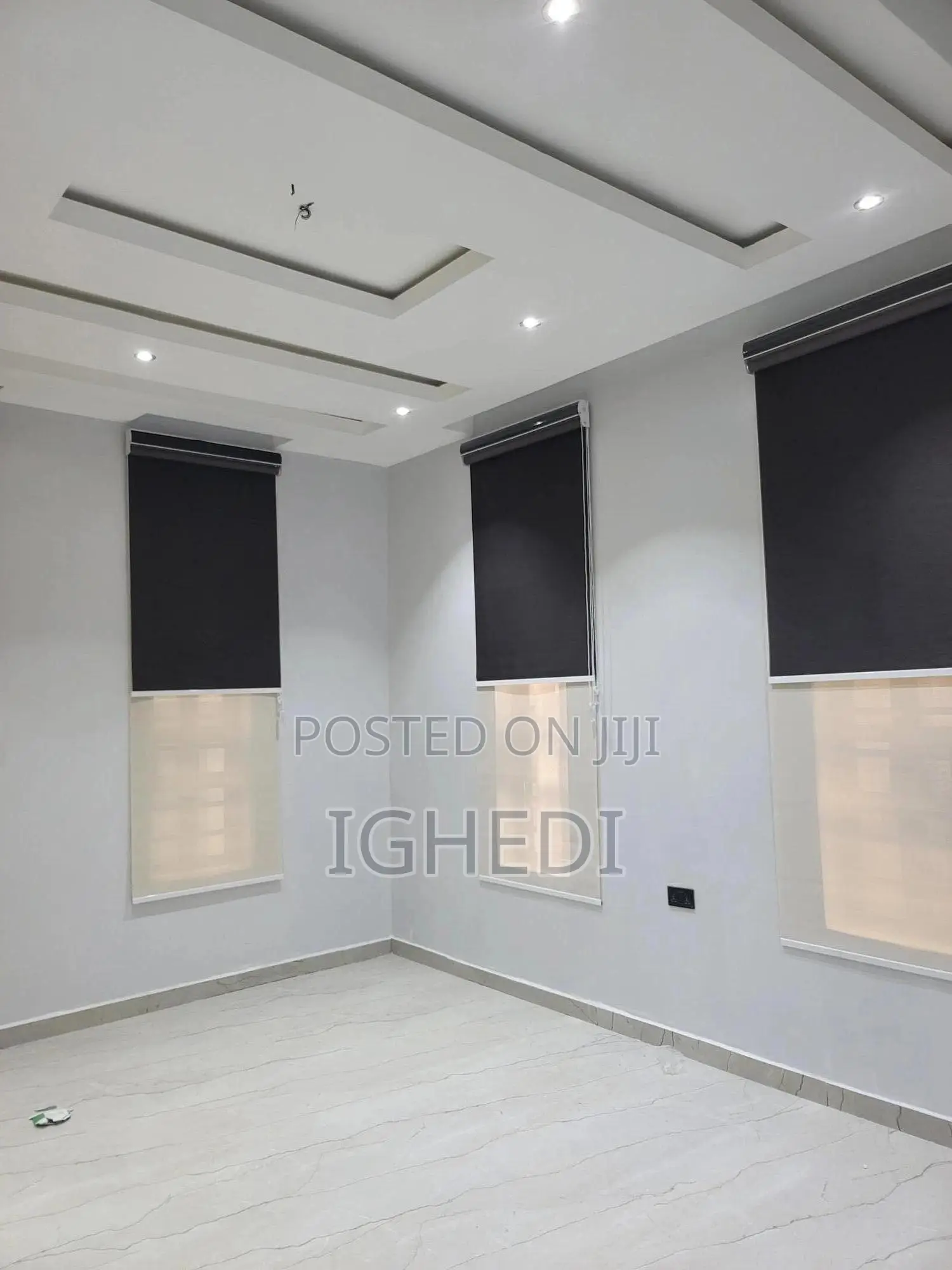 Blackouts & Sunscreens Roller Blinds