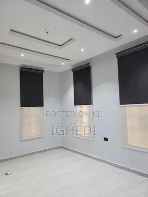 Blackouts & Sunscreens Roller Blinds