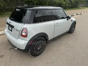 Mini Mini 2011 White