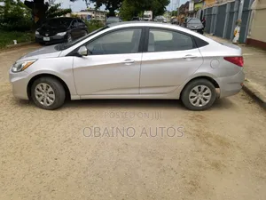 Hyundai Accent 2017 Silver