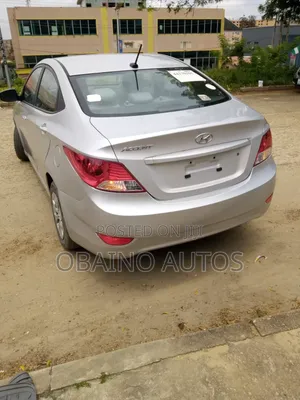 Hyundai Accent 2017 Silver