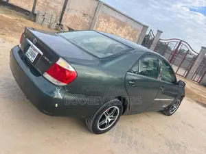 Toyota Camry 2005 Green