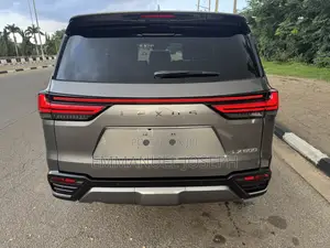 Lexus LX 600 2023