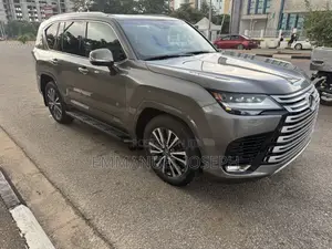 Lexus LX 600 2023