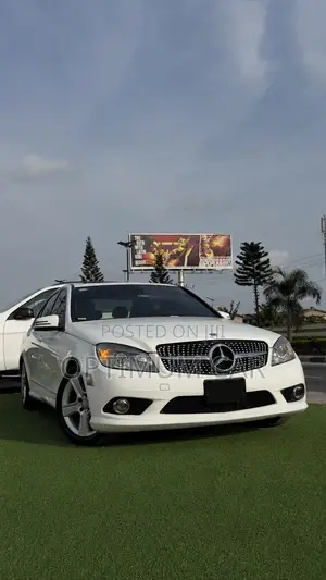 Mercedes-Benz C300 2010 White