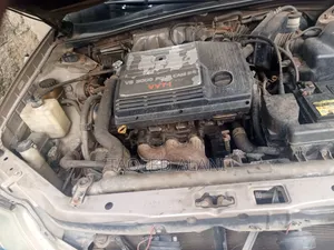 Toyota Avalon 2002 Gold