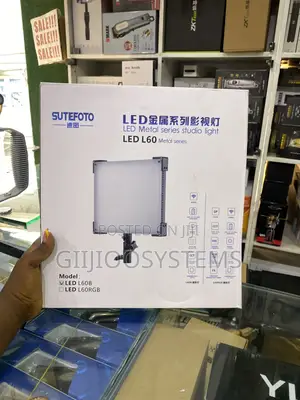 Sufefoto L60b Camera and Video Light