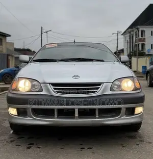 Toyota Avensis 2003 Silver