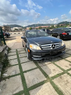 Mercedes-Benz C300 2011 Black
