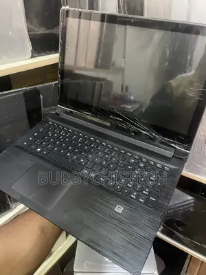 Laptop Lenovo IdeaPad Y560 8GB AMD HDD 500GB