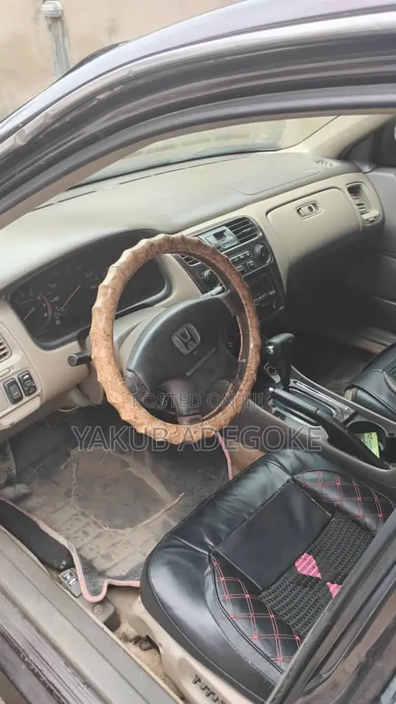 Honda Accord 2000 Brown