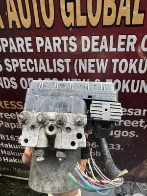 Lexus ES350 2013 ABS Brake Module – New Tokunbo Available