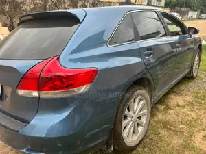 Toyota Venza Limited 2010 Blue