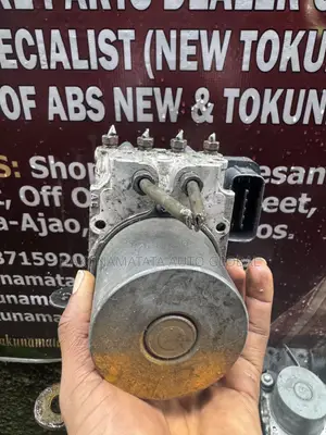 Toyota Tacoma 2011 ABS Brake Module – New Tokunbo Available