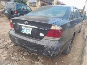 Toyota Camry 2006 Gray