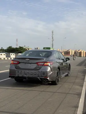 Toyota Camry XSE (2.5L 4cyl 8A) 2019 Gray