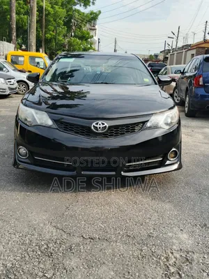 Toyota Camry SE 4dr Sedan (2.5L 4cyl 6A) 2014 Black