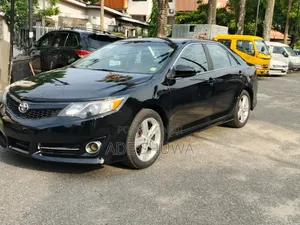 Toyota Camry SE 4dr Sedan (2.5L 4cyl 6A) 2014 Black