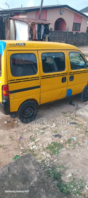 Suzuki Every 2012 Yellow