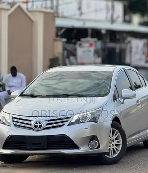 Avensis 2012 Reflector