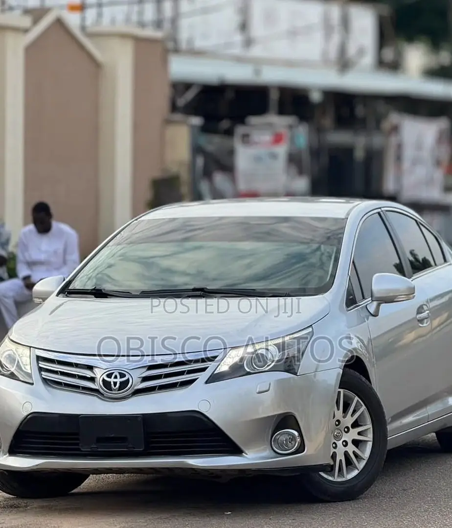 Avensis 2012 Reflector