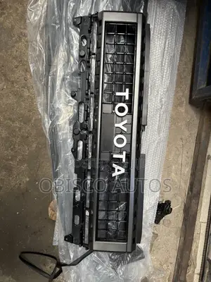 Toyota Prado 2024/2025 Front Grille
