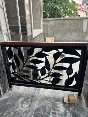 A Wrought Iron Laser Cutting Handrail Is a Modern Safety Guard