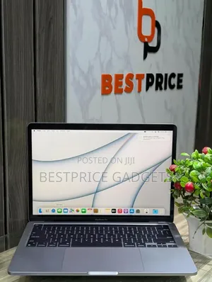 Laptop Apple MacBook Pro 2022 M2 8GB Apple M2 SSD 256GB