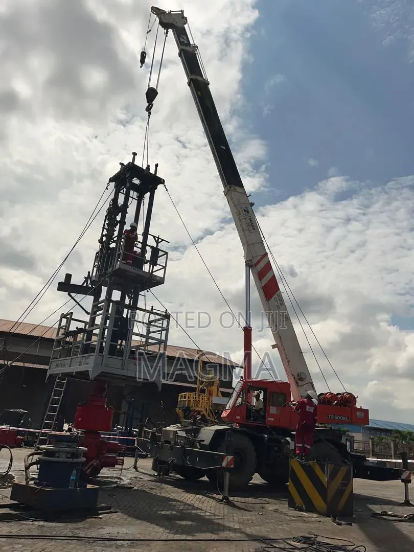 50T Rough Terrain Crane - Super Solid Crane for Your Rig Operations