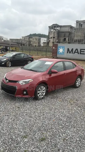 Toyota Corolla LE 4dr Sedan (1.8L 4cyl CVT) 2014 Red
